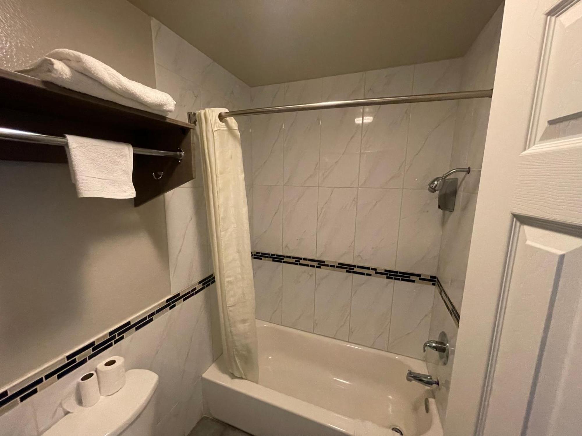 Simplestay Suites - Downtown 샌 베르나디노 외부 사진