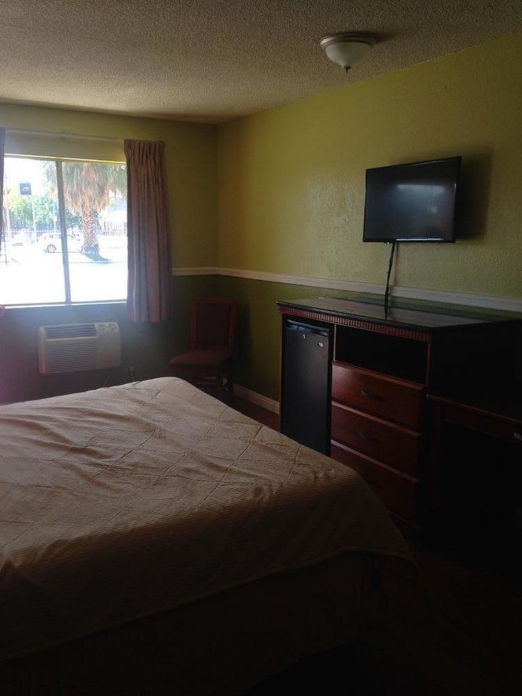 Simplestay Suites - Downtown 샌 베르나디노 외부 사진